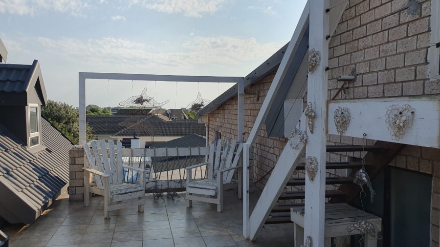 5 Bedroom Property for Sale in Britannia Bay Western Cape